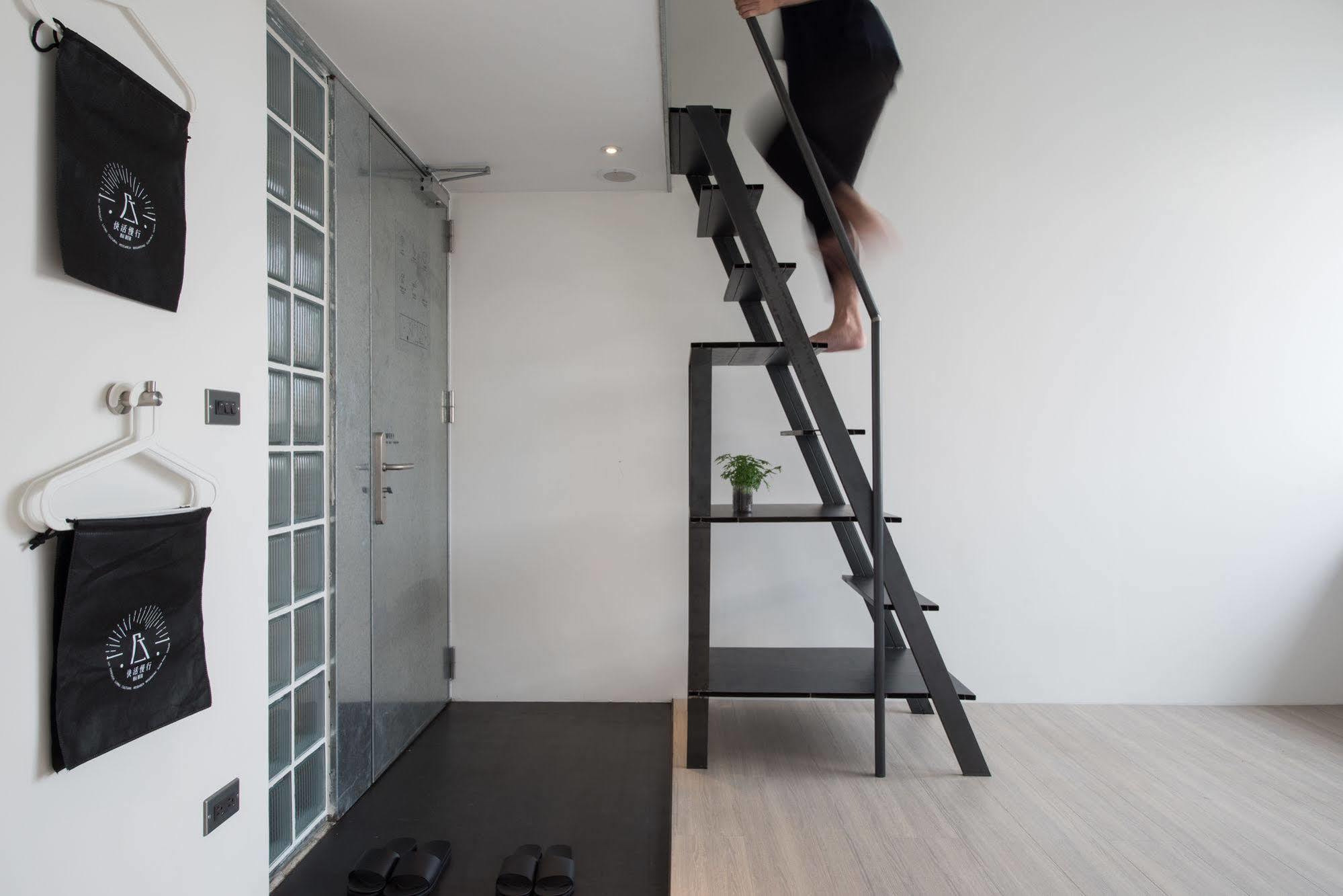 Hii-Hubs B&B Tainan Exterior foto